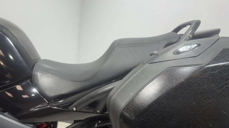 Triumph Sprint 2009 NEW MOT / SERVICED SIDE PANNIERS LARGE CC SPORTS TOURER 26