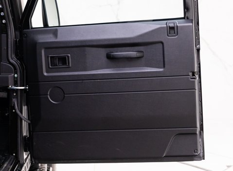 Land Rover Defender 110 XS 22