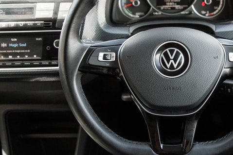 Volkswagen Up E-UP 18