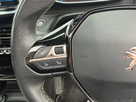 Peugeot e-2008 GT PREMIUM 13