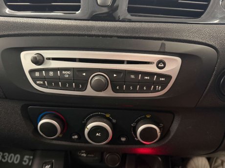 Renault Grand Scenic 1.6 VVT Dynamique TomTom Euro 5 5dr 29