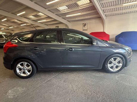 Ford Focus 1.0T EcoBoost Zetec Hatchback 5dr Petrol Manual Euro 5 (s/s) (100 ps) 6