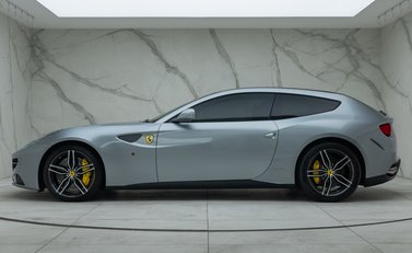 Ferrari FF 5
