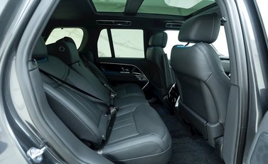 Land Rover Range Rover D350 Autobiography 13