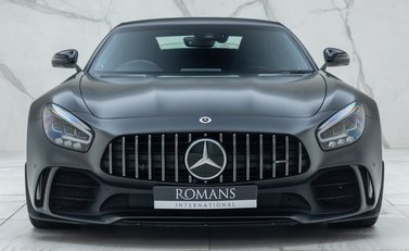 Mercedes-Benz AMG GT R Roadster 11