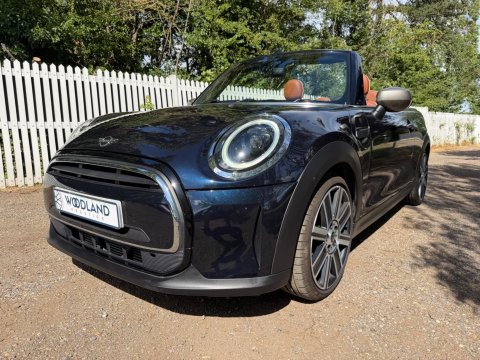 Mini Convertible COOPER EXCLUSIVE 15