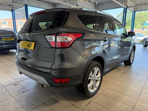 Ford Kuga 2.0 TDCi Titanium Euro 6 (s/s) 5dr 3