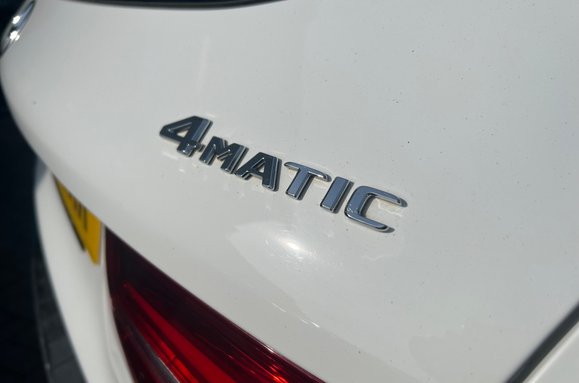 Mercedes-Benz GLC GLC 250 D 4MATIC AMG LINE AUTO 12