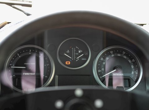 Land Rover Defender 90 XS T40S 14