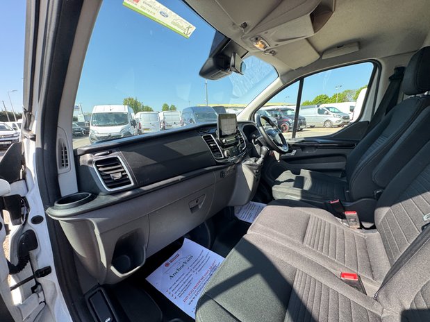 Ford Transit Custom SWB L1H1 [SOLD MT] Low Roof Limited 280 Air Con Alloys Camera Sensors EURO 12