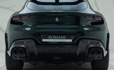 Ferrari Purosangue 8