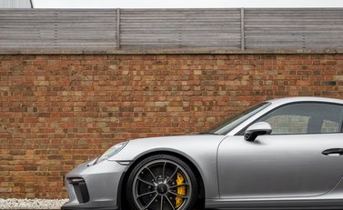 Porsche 911 (991.2) GT3 28