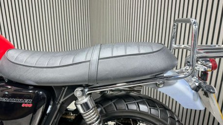 Triumph Scrambler 2014 ONLY 11K EXCELLENT CONDITION LONG MOT WARRANTY 11