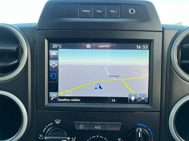 Peugeot Partner SWB L1H1 (SOLD) Low Roof Professional Air Con Nav Sensors EURO 6 NO VAT 33