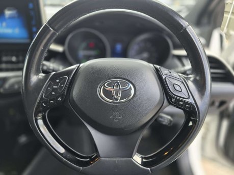 Toyota C-HR 1.8 VVT-h Design SUV 5dr Petrol Hybrid CVT Euro 6 (s/s) (122 ps) 27