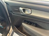 Volvo XC40 2.0 B4 MHEV Ultra Bright DCT Auto Euro 6 (s/s) 5dr 17