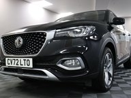 MG HS EXCLUSIVE 28