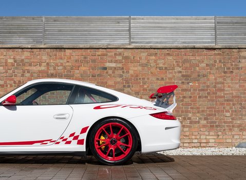 Porsche 911 GT3 RS (997.2) 33