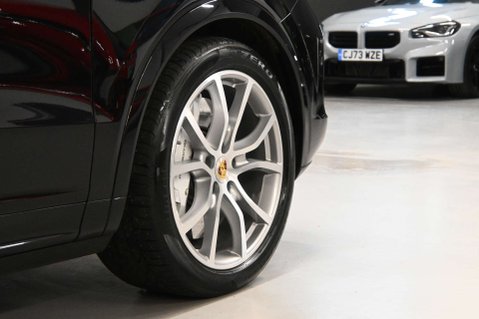 Porsche Cayenne 4.0 Cayenne V8 T Auto 4WD 5dr 21