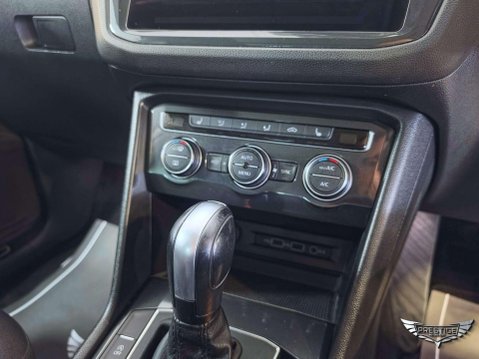 Volkswagen Tiguan 2.0 TDI SEL DSG Euro 6 (s/s) 5dr 33