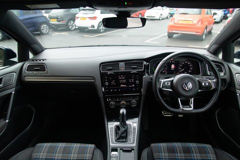 Volkswagen Golf GTE ADVANCE DSG 3