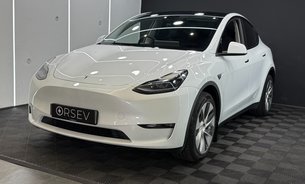 Tesla Model Y LONG RANGE AWD TOW BAR One Owner GROK AI Adaptive LEDs Pano Roof VAT Q 6