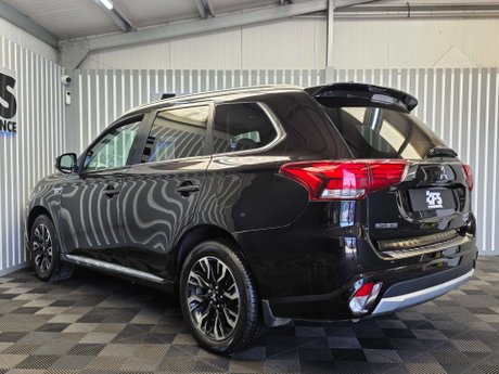 Mitsubishi Outlander 2.0h 12kWh GX4h SUV 5dr Petrol Plug-in Hybrid CVT 4WD Euro 6 (s/s) (200 ps) 33