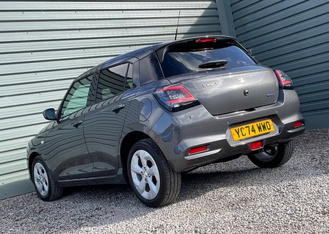 Suzuki Swift MOTION 6