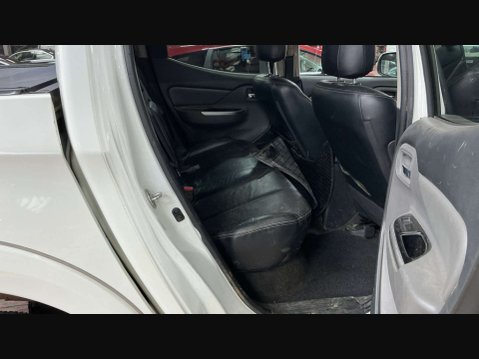 Mitsubishi L200 2.4 L200 Warrior Double Cab DI-D 4WD 5dr *NATIONAL DELIVERY* 13