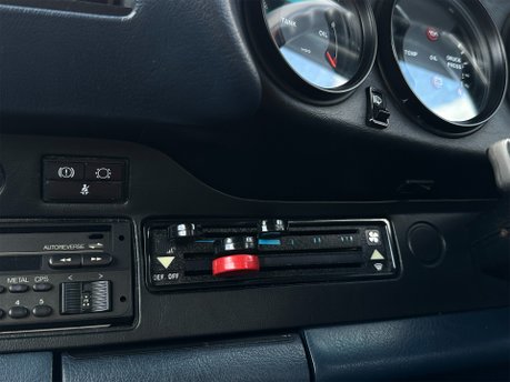 Porsche 911 CARRERA 3.2 CONVERTIBLE 69