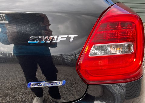 Suzuki Swift SZ-T DUALJET MHEV 18