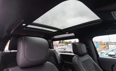 Land Rover Defender V8 13