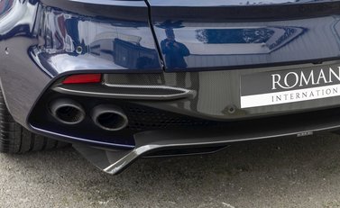 Aston Martin DBS Superleggera 32