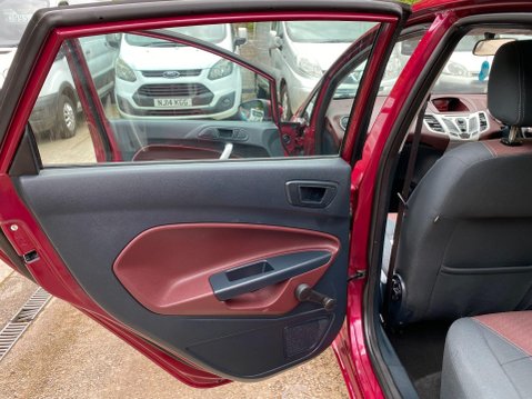 Ford Fiesta 1.4 Zetec Hatchback 5dr Petrol Manual (133 g/km, 94 bhp) 30