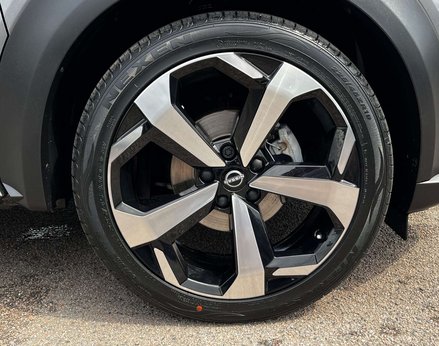 Nissan Juke 1.6 Juke Tekna HEV CVT 5dr 16
