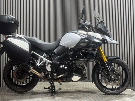 Suzuki V-Strom 1000 2016 ADVENTURE BIKE FULL LUGGAGE NEW MOT SERVICED