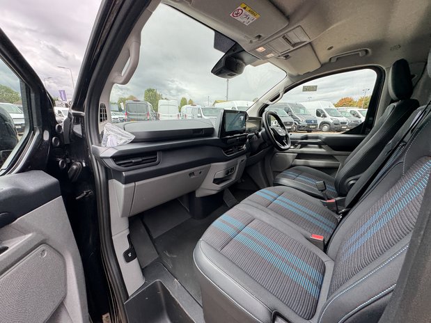 Ford Transit Custom AUTO SWB L1H1 (SOLD CM) Low Roof Sport 320 Air Con 165 Bhp Alloys Sensors C 12
