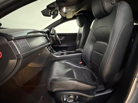 Jaguar XF SPORTBRAKE R-SPORT 2.0D AUTOMATIC AWD 22