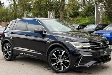 Volkswagen Tiguan R-LINE TDI DSG - RARE LEATHER INTERIOR - APPLE CAR PLAY -CAMERA