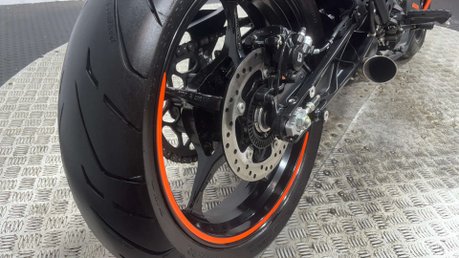 KTM RC 390 2024 1K VERY CLEAN A2 READY SPORTS BIKE 390CC 43