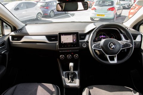 Renault Captur TECHNO E-TECH 3