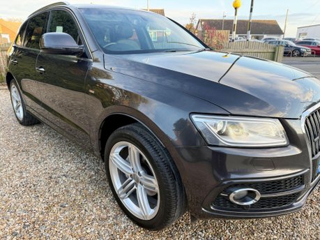 Audi Q5 2.0 TDI S line Plus S Tronic quattro Euro 5 (s/s) 5dr 7