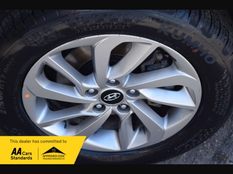 Hyundai TUCSON 1.7 Tucson SE Nav Blue Drive 2WD CRDi Semi-Auto 5dr 21