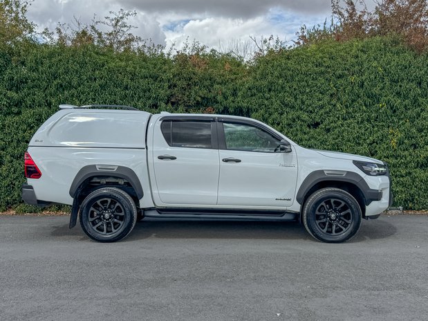Toyota Hilux Invincible X | Auto | 2.8 LT | Double Cab | Sensors | EURO 6 | NO VAT 4