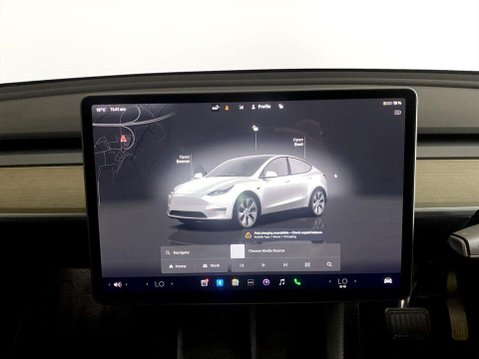 Tesla Model Y (Dual Motor) Long Range SUV 5dr Electric Auto 4WDE (384 bhp) Pan Roof - Sat 16