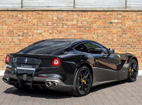 Ferrari F12 Berlinetta 7