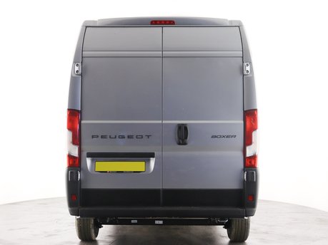 Peugeot Boxer 2.2 BlueHDi 140 H2 Van Professional Auto 2