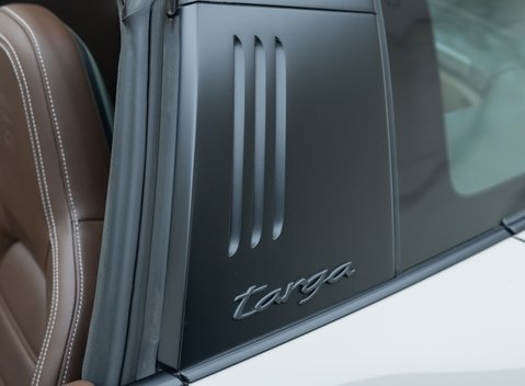 Porsche 911 Targa 4 GTS (992) 32