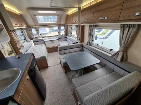 Swift Accord Quattro FB Dealer Special 820sr 16