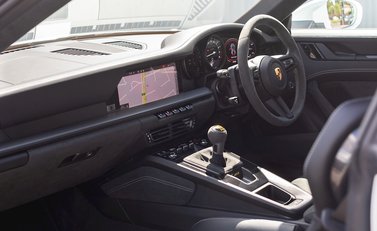 Porsche 911 (992) GT3 14